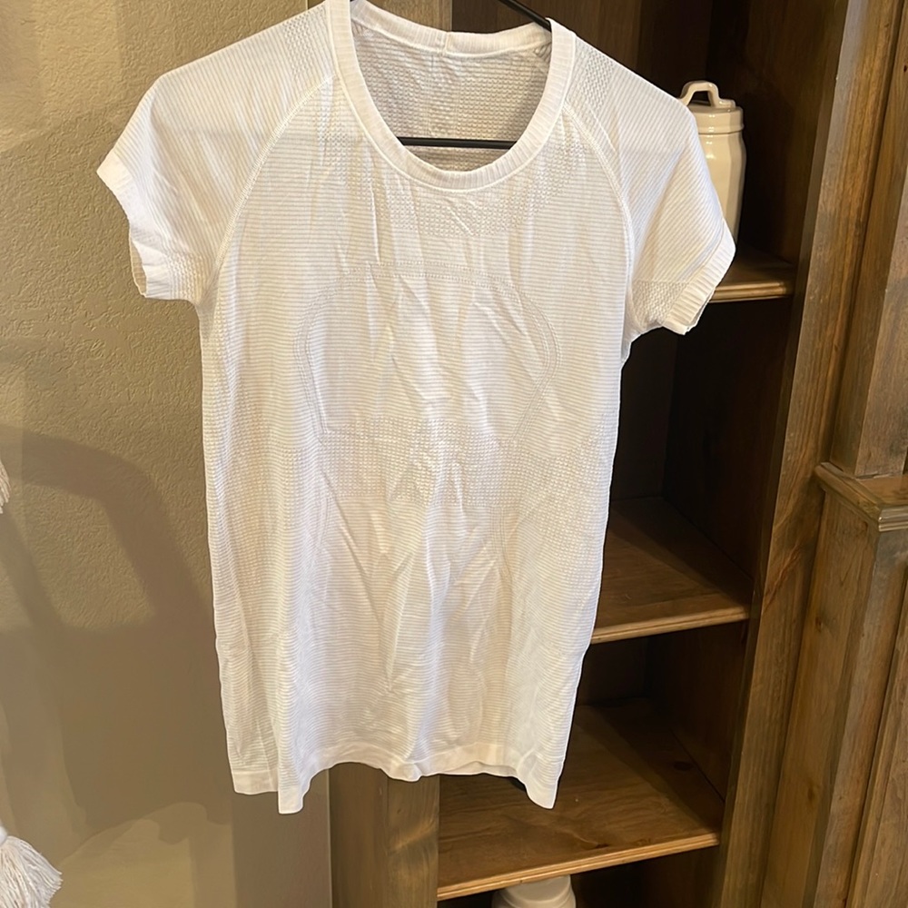 Swiftly tech short sleeve